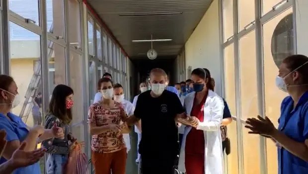 Depois de seis meses internado por causa da Covid-19, catarinense recebe alta