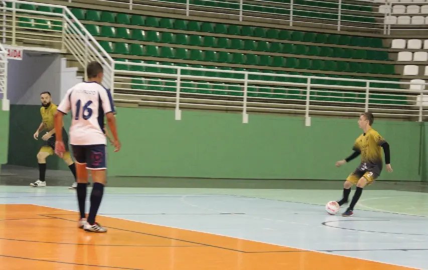 Definidos os classificados para as quartas de finais do futsal livre