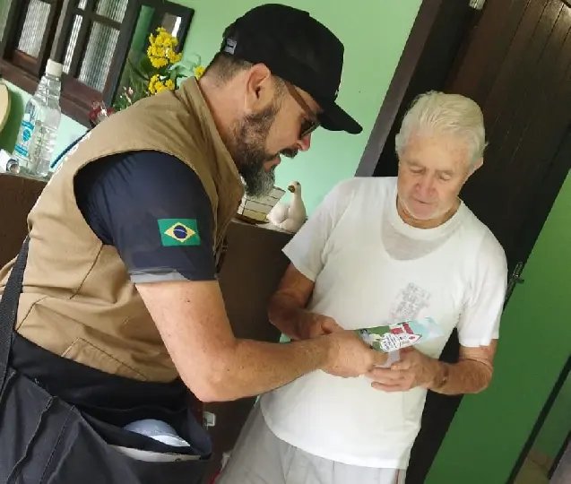 Agentes de endemias passam a realizar as visitas das 7h &agrave;s 19h sem intervalo no almo&ccedil;o