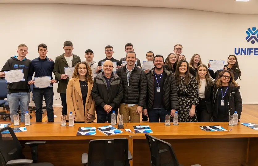 Col&eacute;gio Unifebe realiza o primeiro Campeonato de Debates escolar do estado