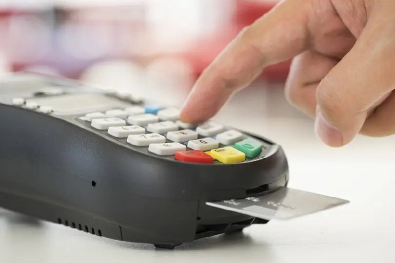 Cart&atilde;o supostamente clonado estava sendo usado em compras