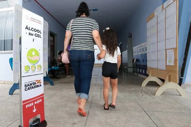 Pr&eacute;-matr&iacute;cula on-line nesta quarta e quinta na rede estadual de ensino