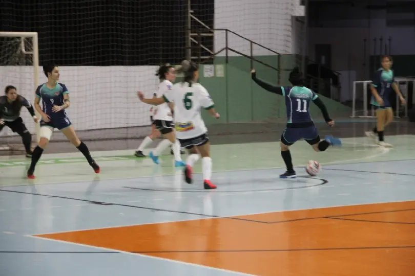 Na abertura do futsal feminino &Aacute;guas Claras vence S&atilde;o Jo&atilde;o e Primeiro de Maio o Rio Branco