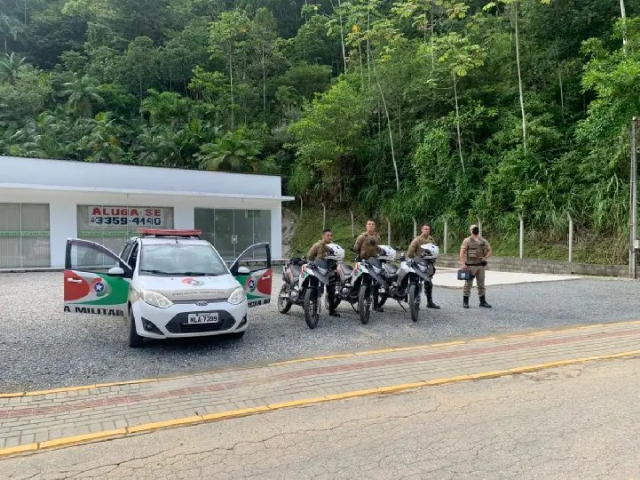 Rondas ostensivas da PM refor&ccedil;am seguran&ccedil;a em Botuver&aacute; 
