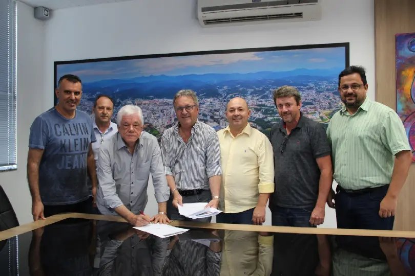 Brusque FC entrega documentos para constru&ccedil;&atilde;o da Arena Havan