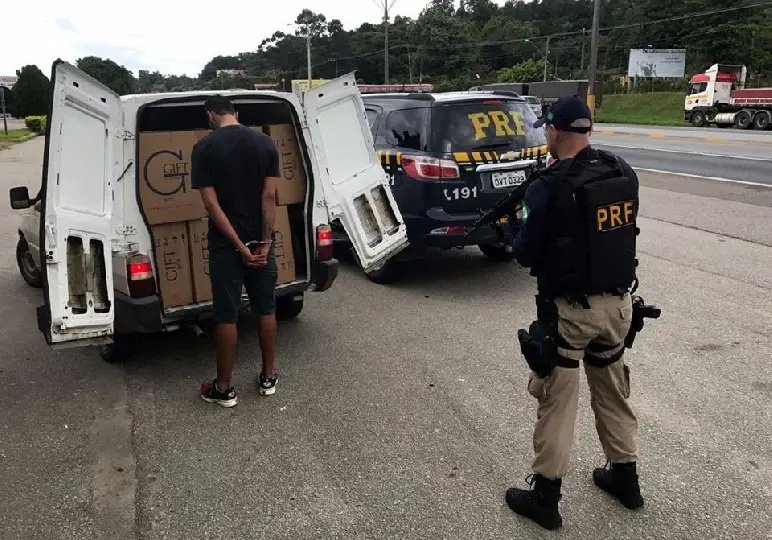 17,5 mil maços de cigarro contrabandeados apreendidos