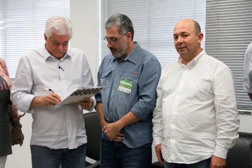 Prefeitura recebe do Sinseb proposta de reajuste aprovada em assembleia