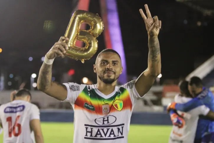 Cleyton celebra acesso &agrave; s&eacute;rie B e projeta uma temporada de muitos desafios para o Brusque FC