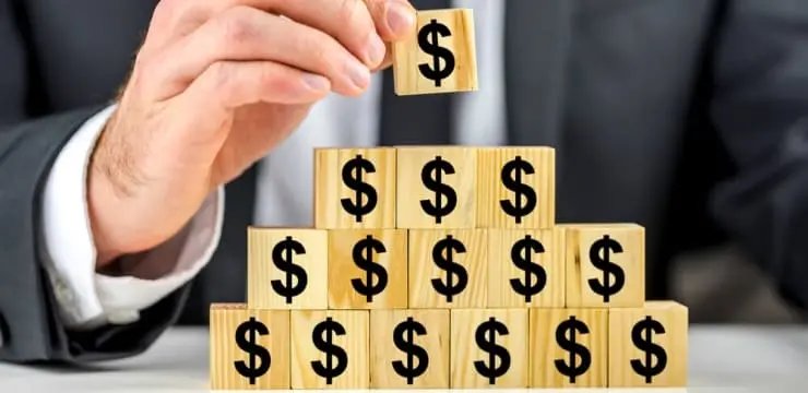 A pedido do MPSC, operadores de pir&acirc;mide financeira em Balne&aacute;rio Cambori&uacute; s&atilde;o afastados do mercado