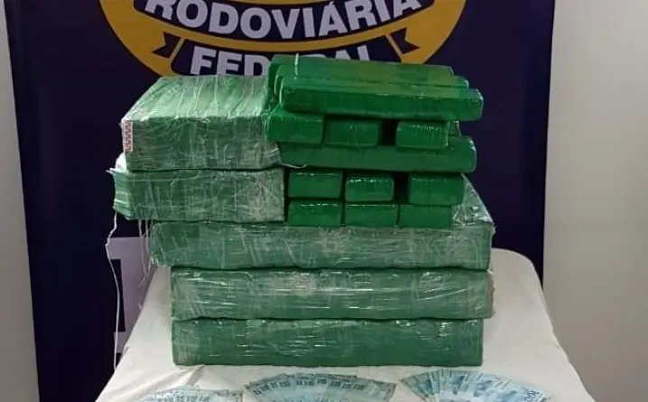 Quase 60 quilos de maconha s&atilde;o apreendidos na BR 101