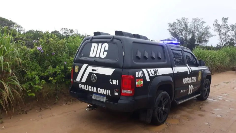 Pol&iacute;cia Civil localiza corpo de homem desaparecido e faz pris&otilde;es