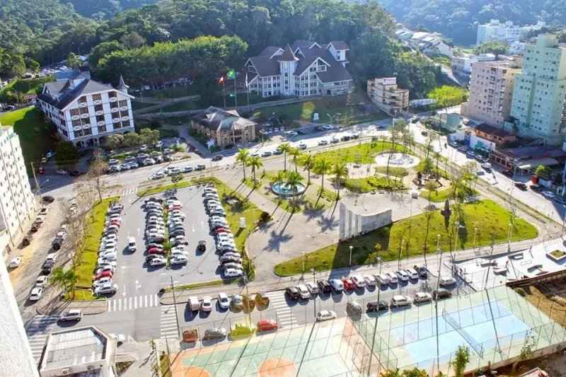 Brusque aumenta gasto com pessoal em 13% de um ano para outro