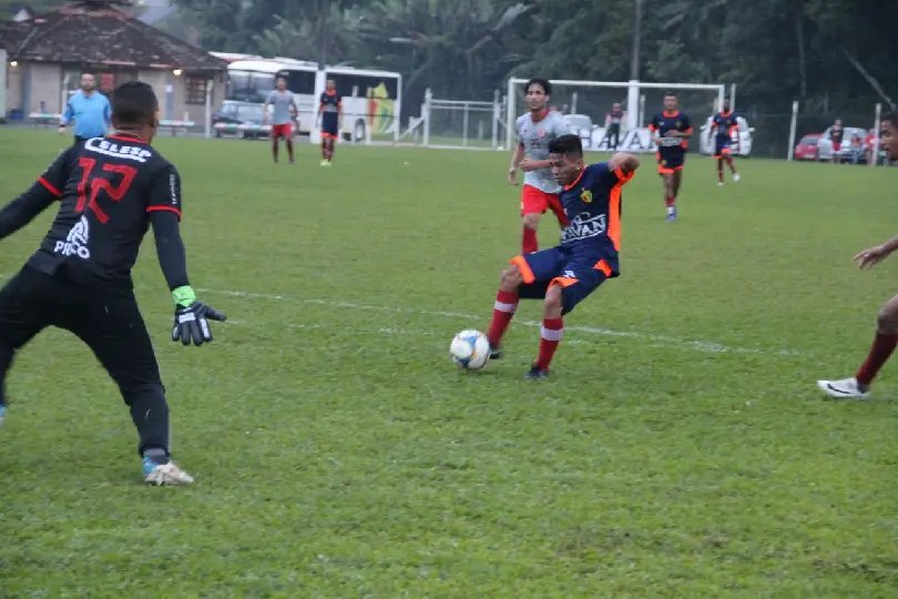 Brusque e Herc&iacute;lio Luz empatam em jogo treino