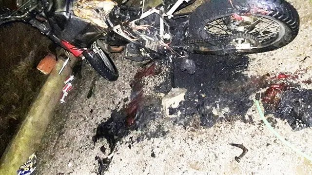Moto pega fogo no Águas Claras