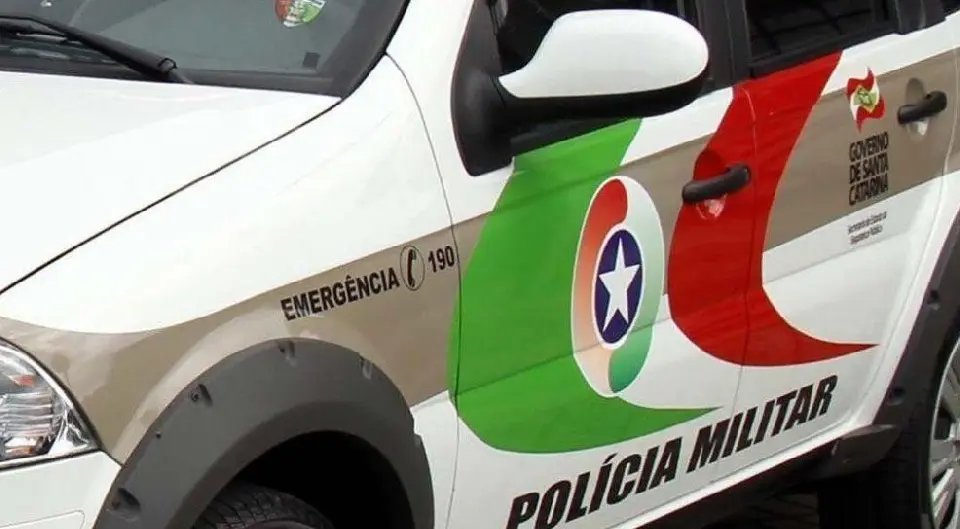 Homem &eacute; assaltado no Centro de Brusque e  perde R$ 8,8 mil