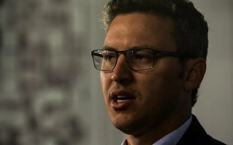 Secret&aacute;rio revela que governador estuda trocar frota do estado pelo servi&ccedil;o de Uber