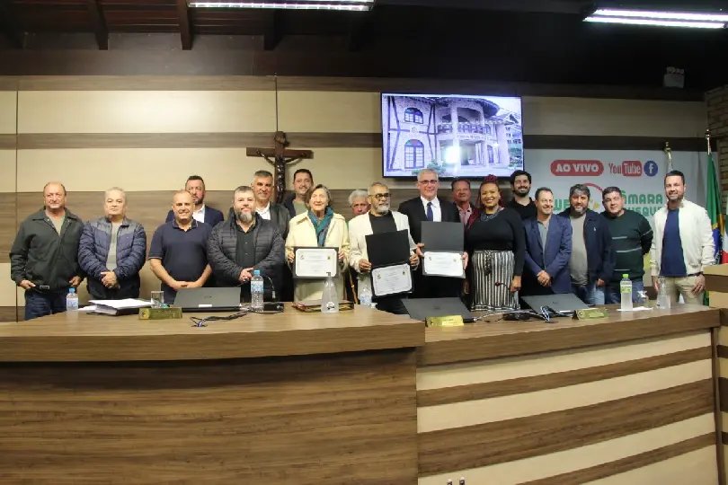 Noite de homenagens na C&acirc;mara de Vereadores de Brusque 