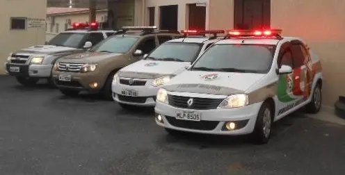 Acidente de trânsito termina na DP após tentativa de fuga