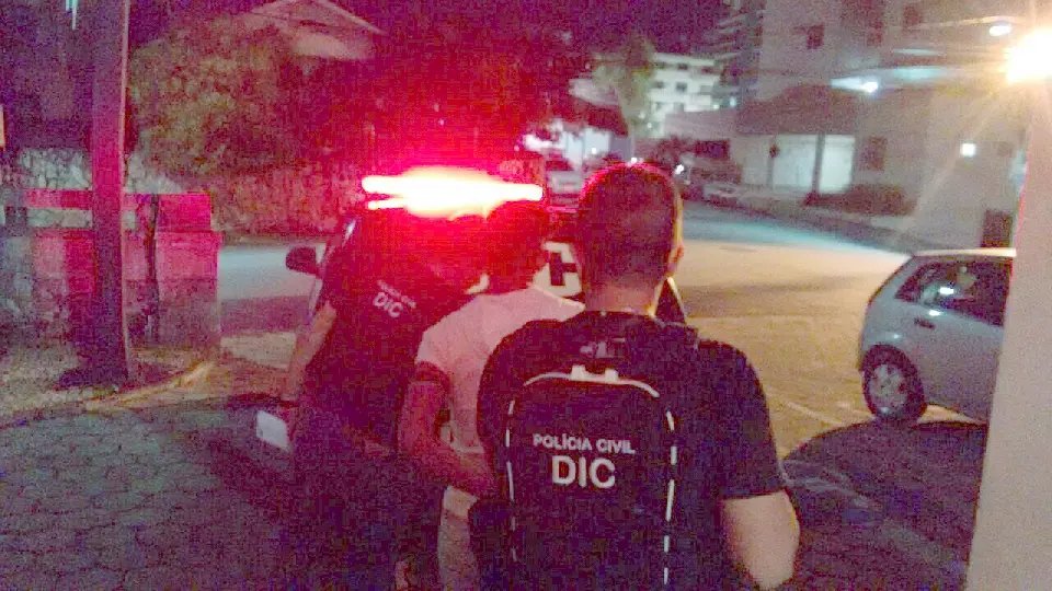 Homem tinha mandado de prisão preventiva por tráfico de drogas