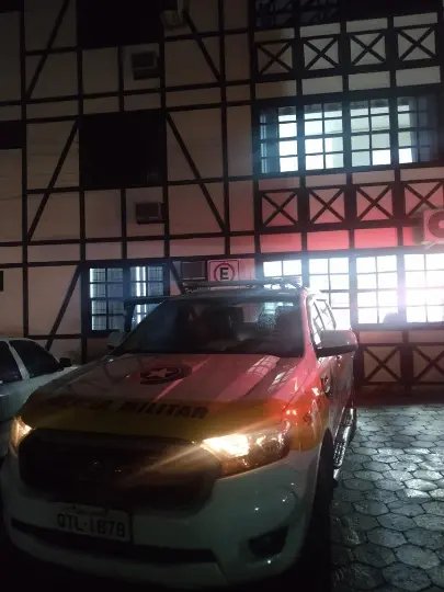 Homem &eacute; detido por embriaguez ao volante em Brusque 