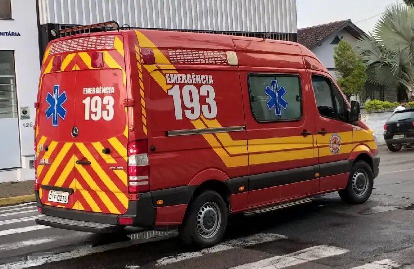 Bombeiros atendem 3 acidentes de tr&acirc;nsito nas &uacute;ltimas horas