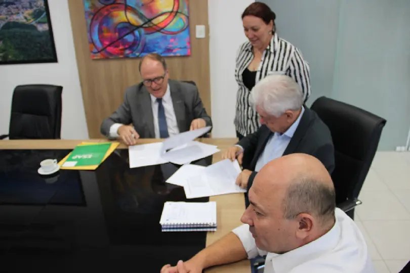 Secretaria de Educa&ccedil;&atilde;o assina conv&ecirc;nio com a Udesc