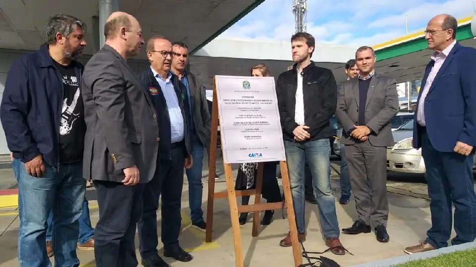 Ministro entrega obras de macrodrenagem e recapeamento em Brusque