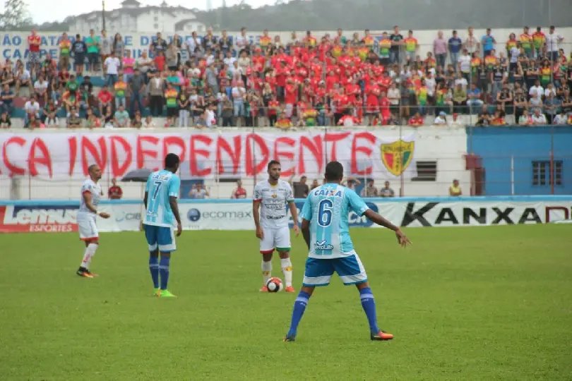 Brusque toma virada do Avaí nos acréscimos