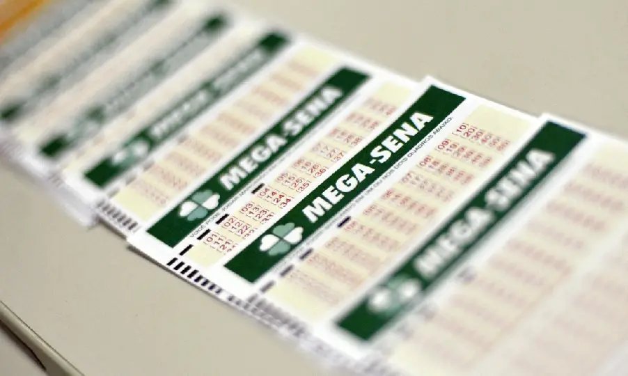 Mega-Sena: tr&ecirc;s apostadores faturam a quadra em Brusque 