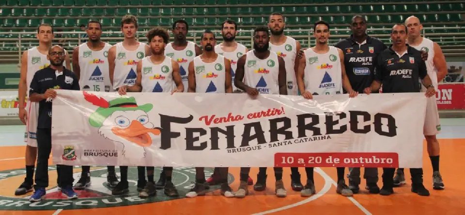 Brusque Basquete vence e desbanca o l&iacute;der Unifae