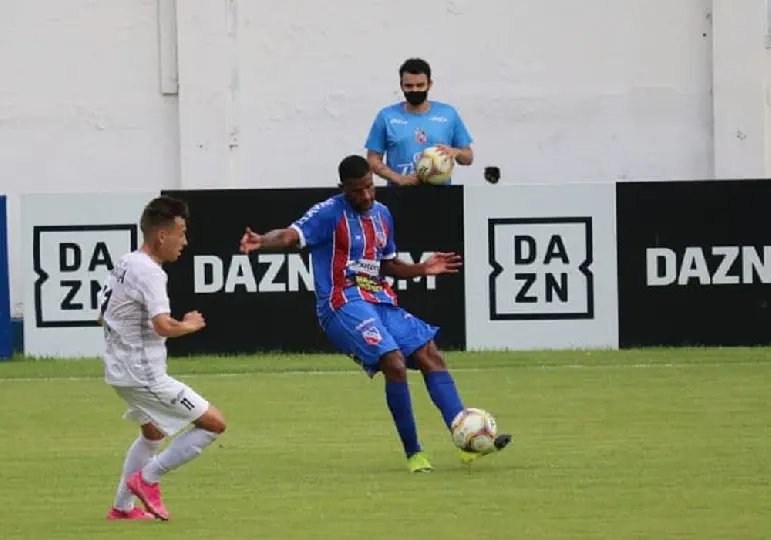 Carlos Renaux enfrenta o Na&ccedil;&atilde;o neste s&aacute;bado em Joinville
