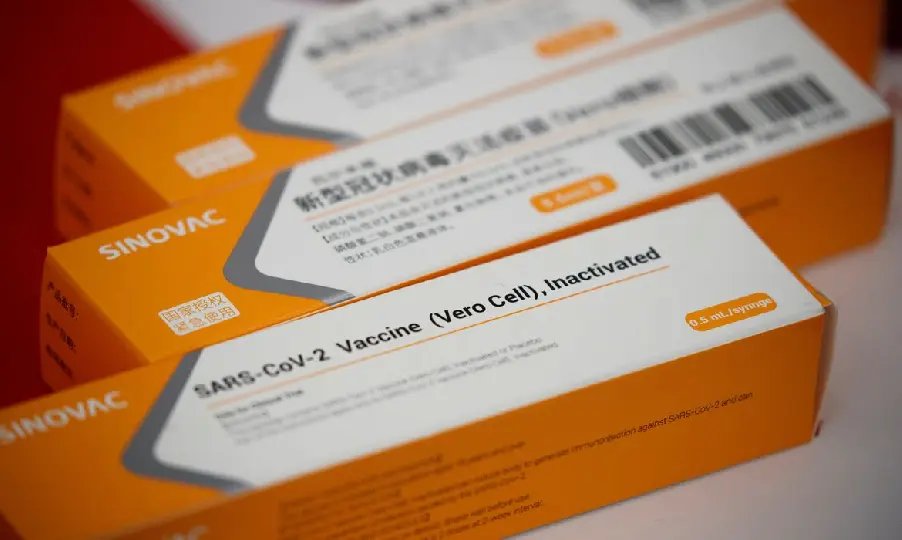Minist&eacute;rio da Sa&uacute;de fecha contrato para comprar at&eacute; 100 milh&otilde;es de doses da Coronavac