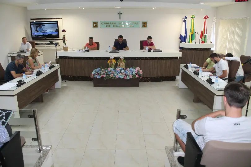 Em sessão extraordinária vereadores aprovam dois projetos