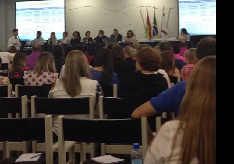 Profissionais da Saúde de Brusque participam de Congresso em Florianópolis