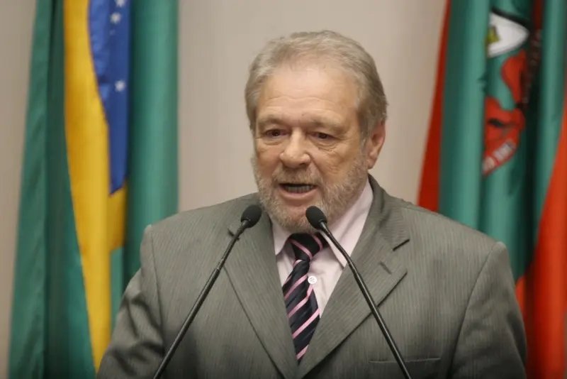 STJ devolve a Roza condição de ocupar cargo público