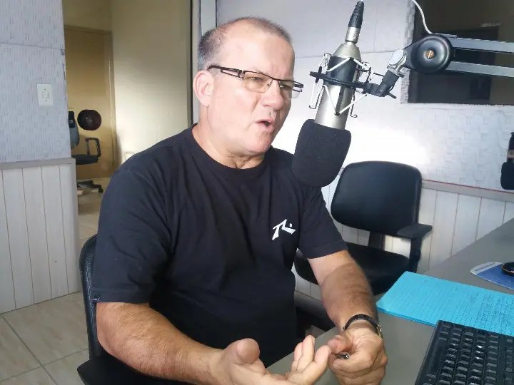 T&ecirc;xteis solicitam 10% de aumento salarial