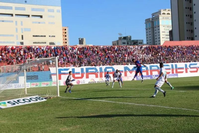 Vit&oacute;ria do Metro e derrota do Crici&uacute;ma beneficiam o Brusque