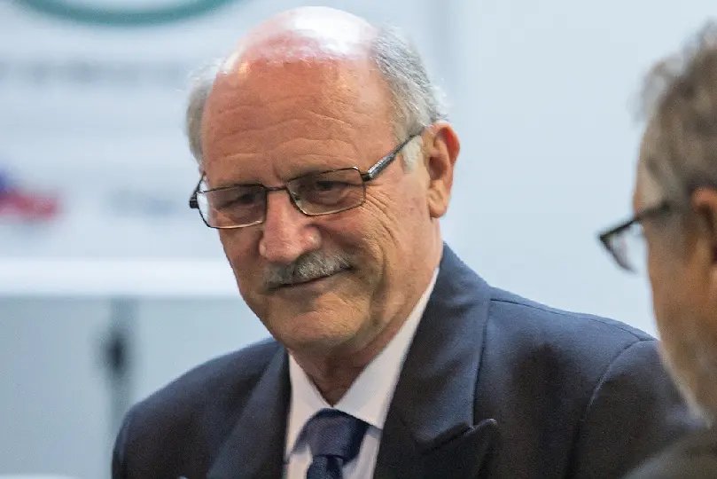Jogo do Brusque Basquete homenagear&aacute; Oscar Archer