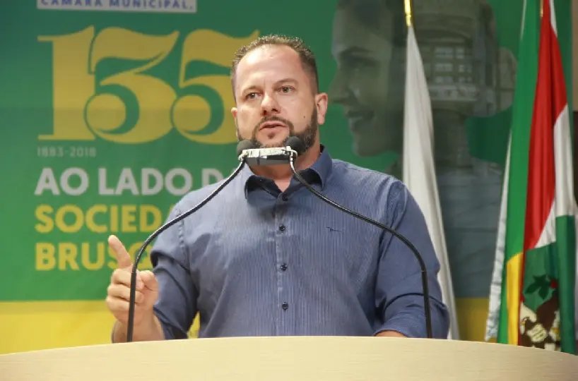 "N&atilde;o adianta mobilidade p&uacute;blica s&oacute; para carros, tem que ser para todos"