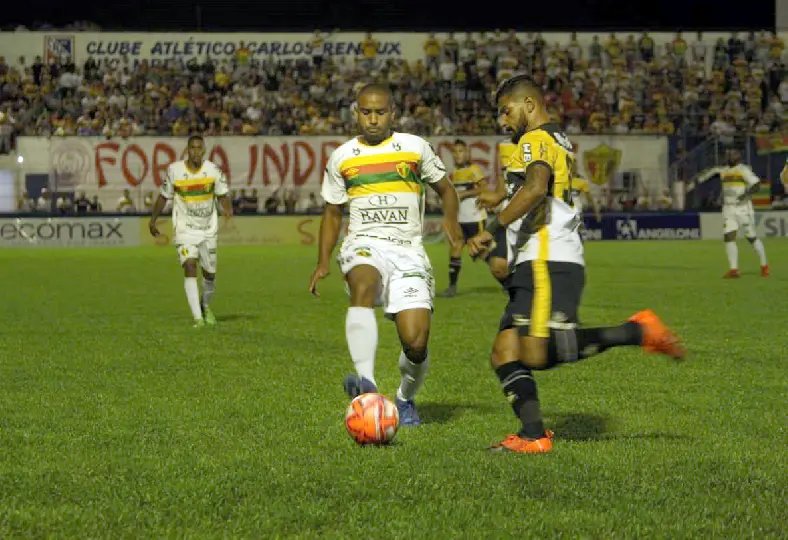 Empate contra o Crici&uacute;ma coloca o Brusque no G4 