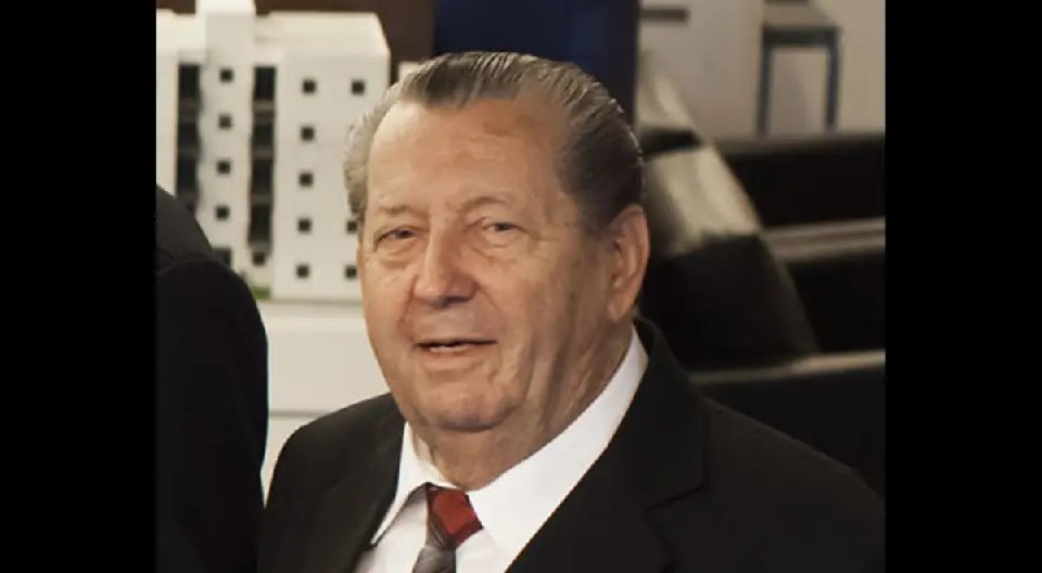Morre o empres&aacute;rio Egon Fischer, um dos propriet&aacute;rios da Irm&atilde;os Fischer