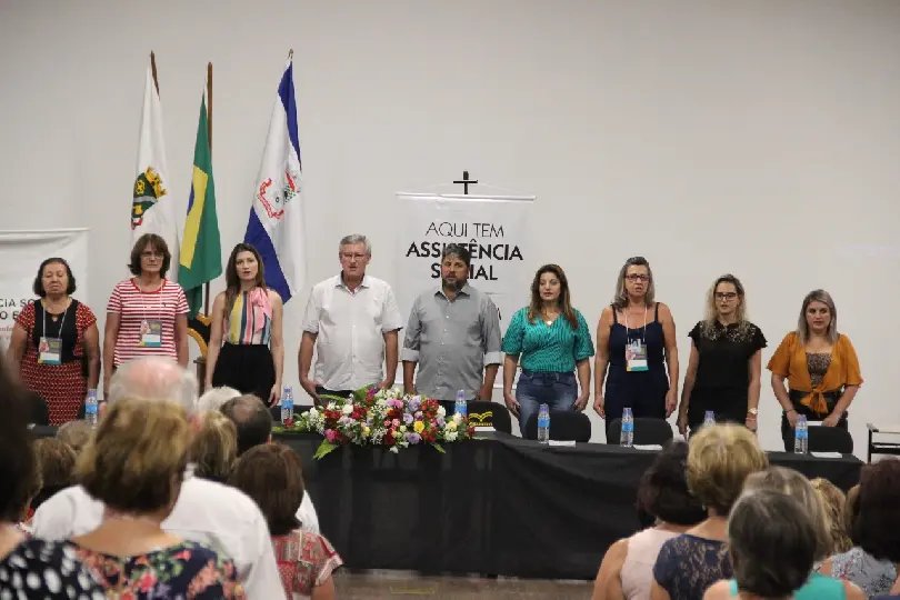 Confer&ecirc;ncia debate pol&iacute;ticas p&uacute;blicas para a 3&ordf; idade