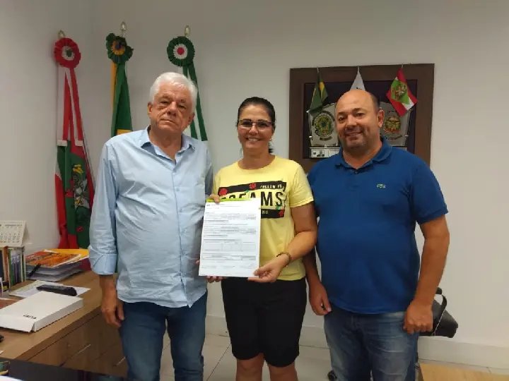 Conv&ecirc;nio de transporte escolar beneficia alunos da rede estadual 