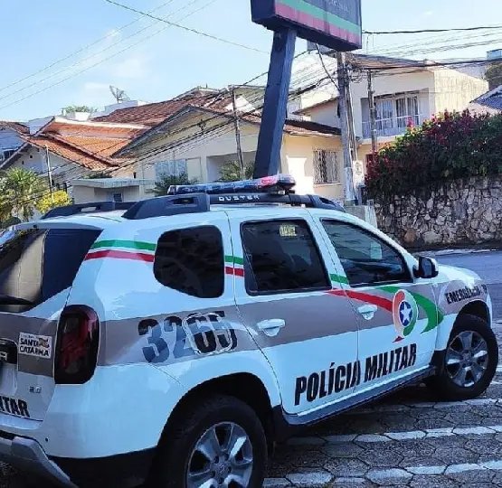 Homem &eacute; preso por agredir companheira e desacatar a guarni&ccedil;&atilde;o militar, em Brusque