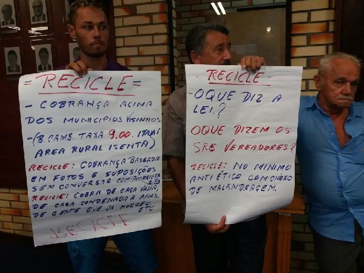Noite de protestos na Câmara de Vereadores de Brusque