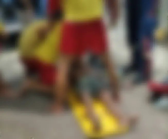 Ap&oacute;s tentativa de reanima&ccedil;&atilde;o homem morre na praia de Itapema