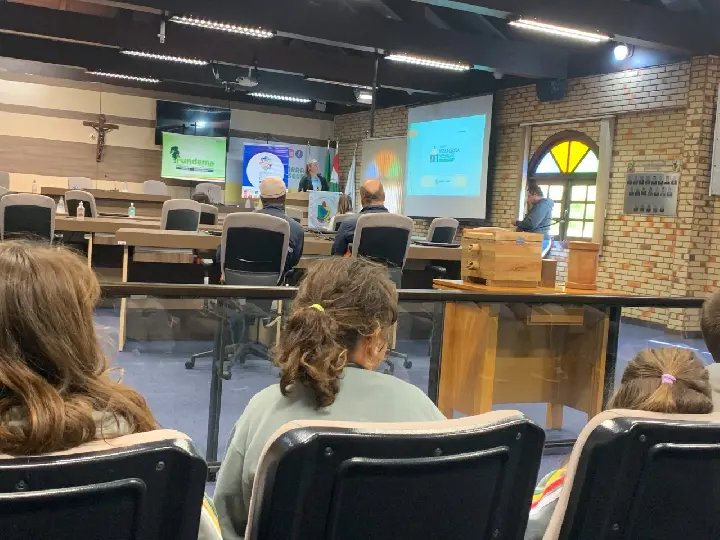 Conscientiza&ccedil;&atilde;o e luta pela preserva&ccedil;&atilde;o marcam a abertura do 1&ordm; Dia das Abelhas sem Ferr&atilde;o