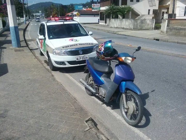 Homem estava com mandado de prisão por estupro