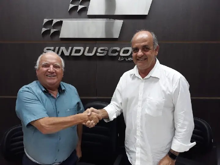Ademir Pereira assina termo de posse e é reconduzido à presidência do Sinduscon