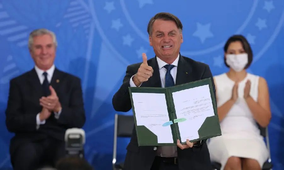 Governo destina R$ 20 bi para vacina&ccedil;&atilde;o da popula&ccedil;&atilde;o contra covid-19